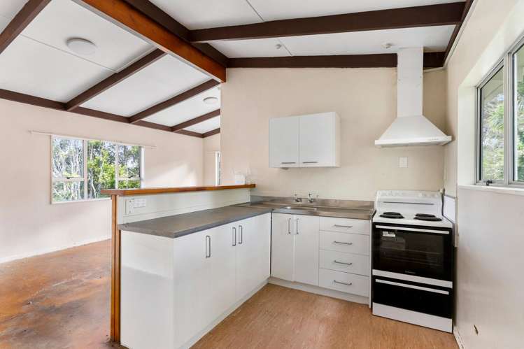 11 Poplar Road Stanmore Bay_1