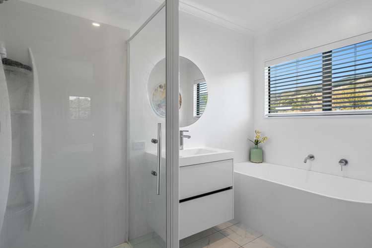 49 Olympus Way Richmond_21