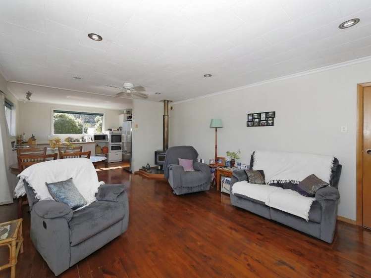 252 Waikawa Road Waikawa_6