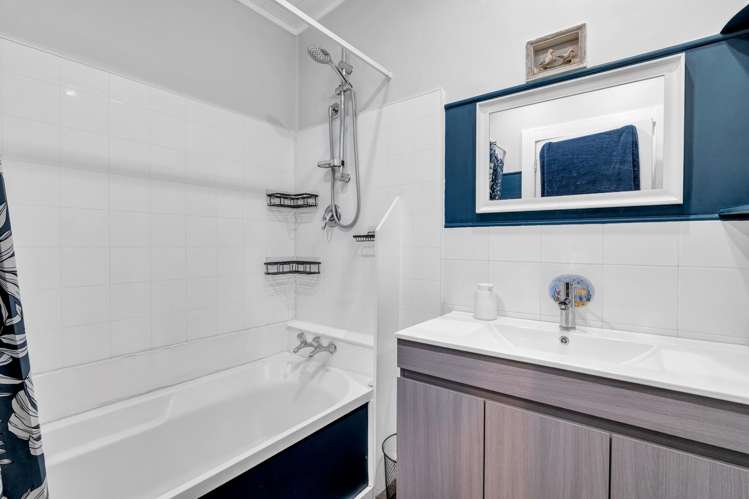 36 Cloten Road Stratford_13