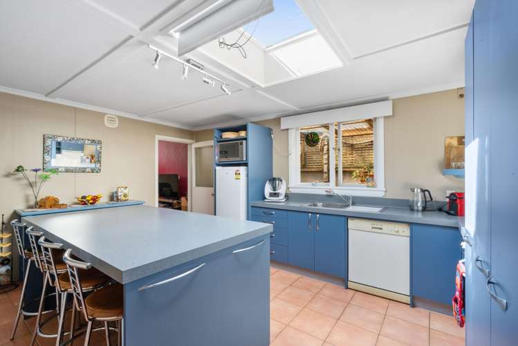 70 Te Rauparaha Street Otaki_3