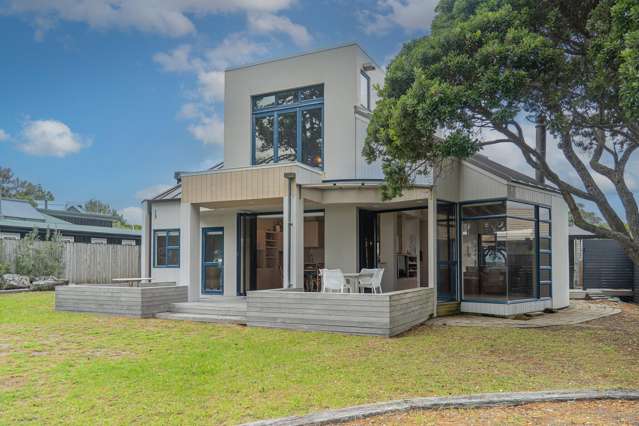 8 Courtney Close Pauanui_1