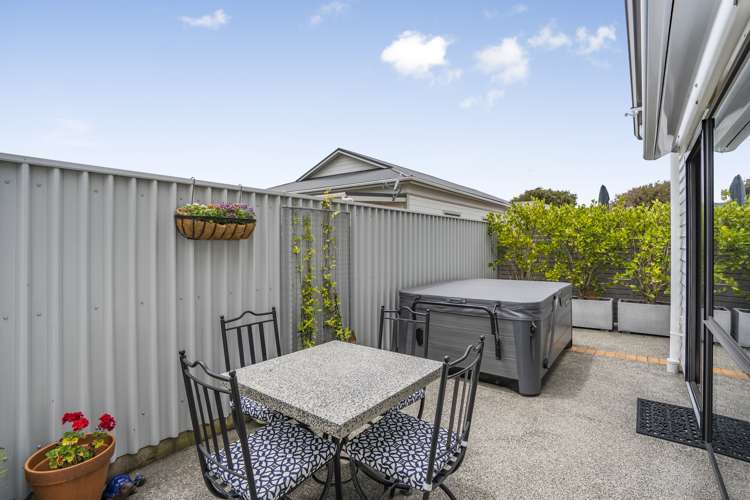 19 Latimer Way Petone_15