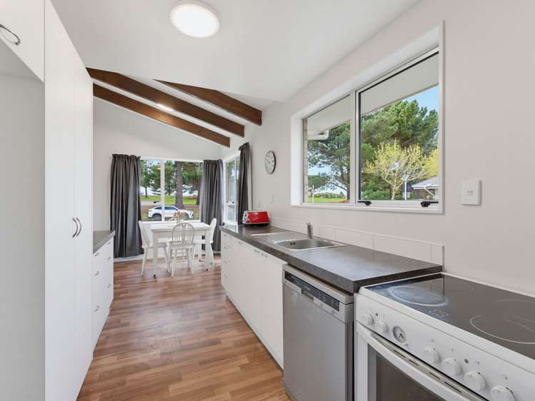 205 Queenspark Drive_3