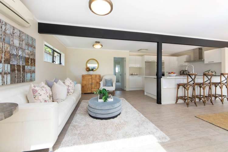 2/2 Basilton Close Bucklands Beach_5