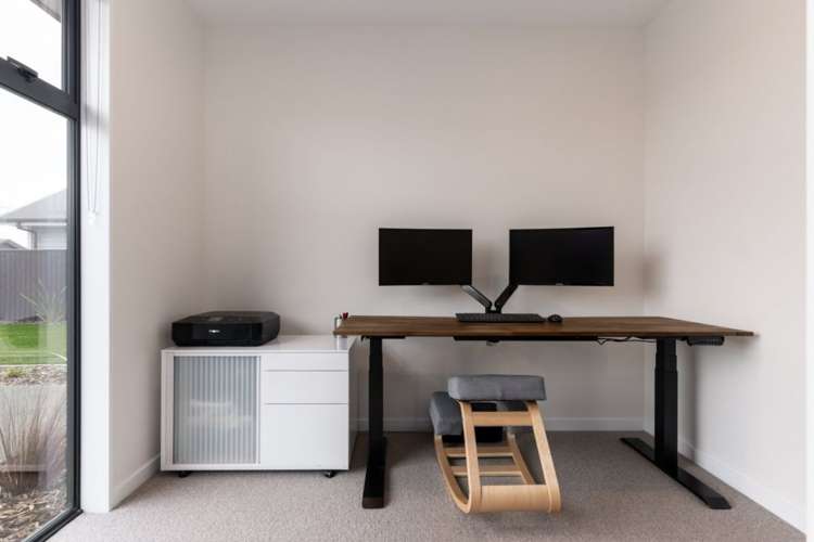 71 Halpin Drive Lincoln_21