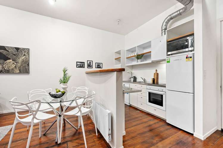 18/13 Leeds Street_3
