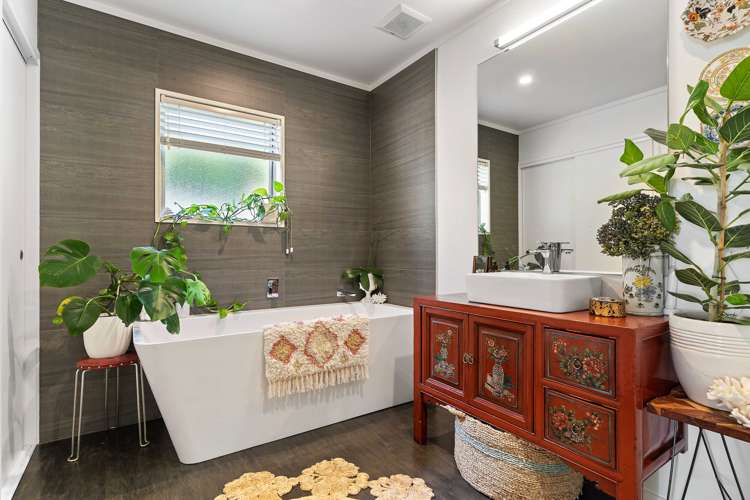 105 Ngati Porou Place Whangamata_10