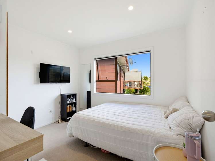 8B Eastwood Rise Browns Bay_19