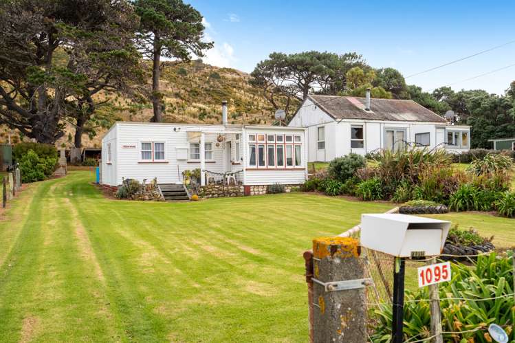 1095 Mataikona Road Mataikona_16