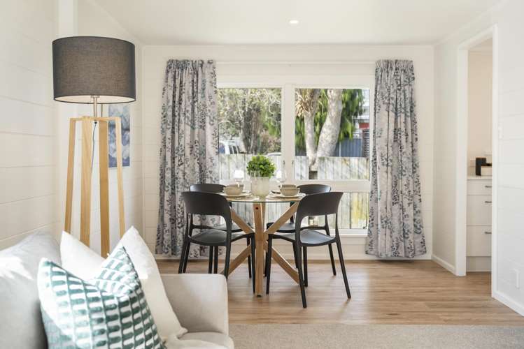 2/40 Salisbury Road Birkdale_4