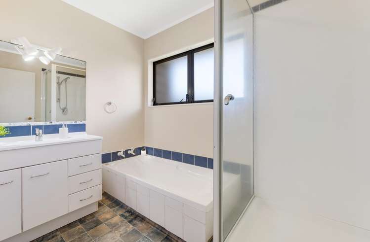 8 Mirabell Place Golflands_22