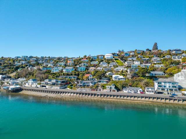 Section - Uninterrupted Views, Unmatched Location