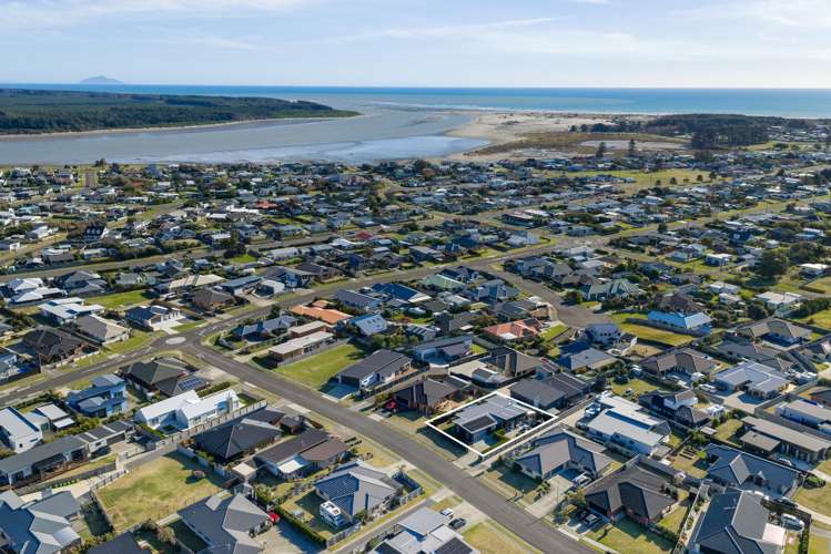 17 Forbes Road Foxton Beach_25