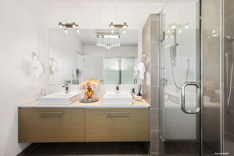 35 Columbia Crescent Beachlands_16