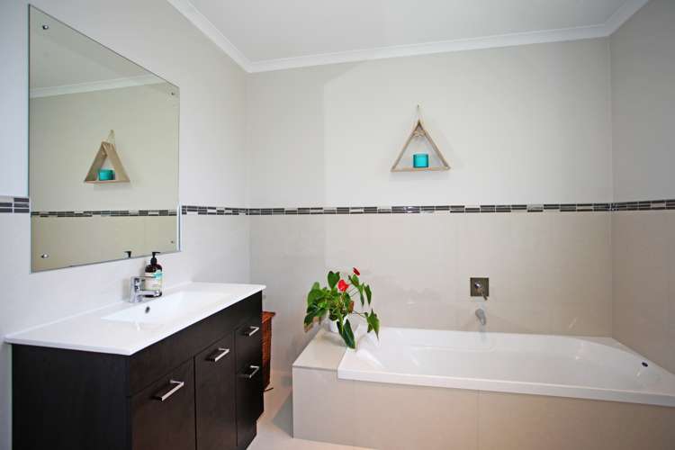 4 Valley Heights Lane Pukekohe_18