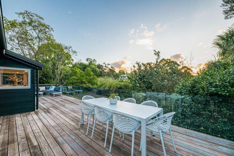 22 Woodfern Crescent Titirangi_19