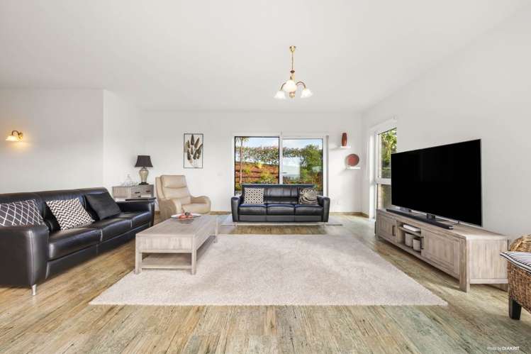 61 Roberta Crescent Orewa_6