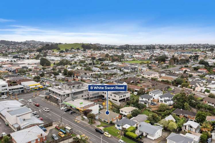 8 White Swan Road Mount Roskill_14