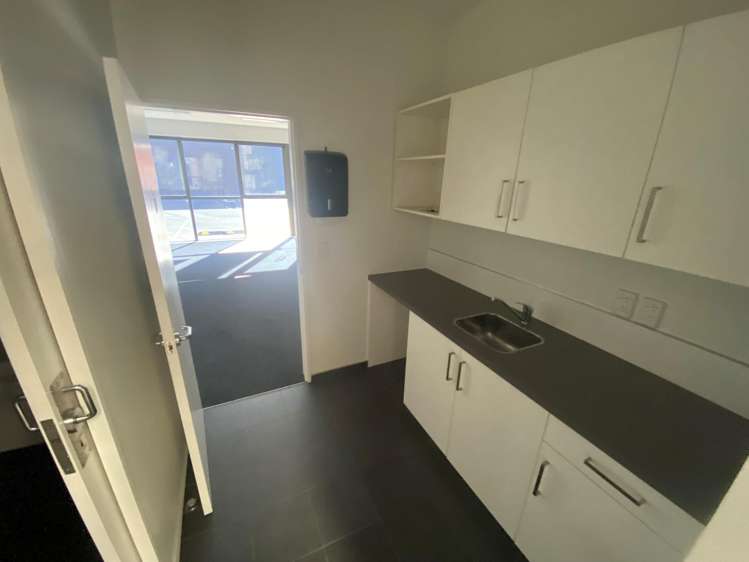 8/19 William Lewis Drive Sockburn_6