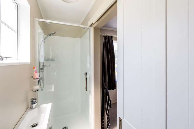 25 Pararewa Drive Whalers Gate_9