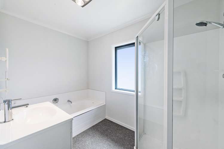 37 Limbrick Crescent Wigram_18