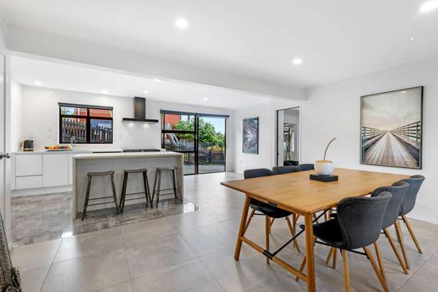 135 Sunset Road Totara Vale_2