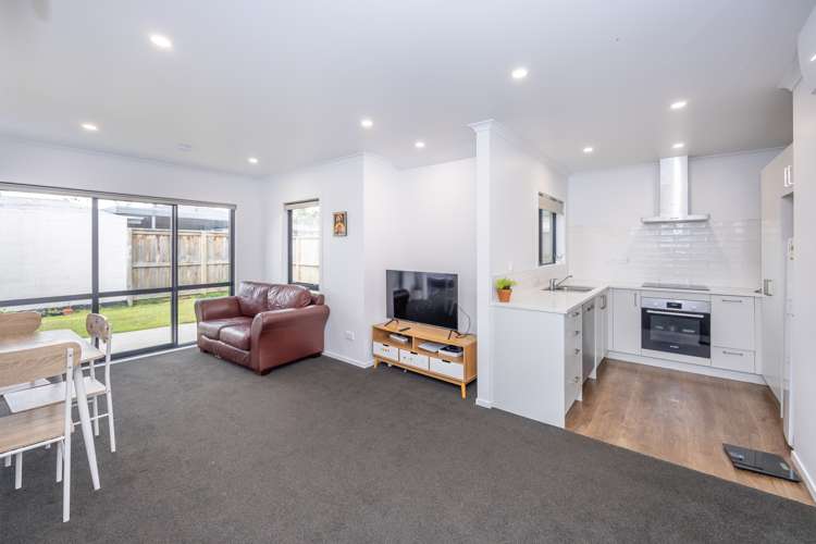 4/8 Keitha Place Glenview_12