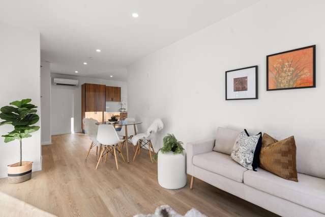 Sharply priced $699,000 - Merrin/BSH Zoned!