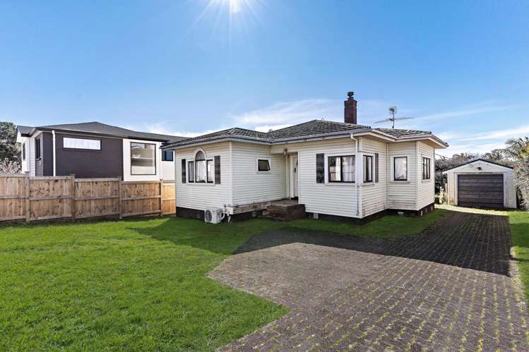 105 Point Chevalier Road Point Chevalier_1