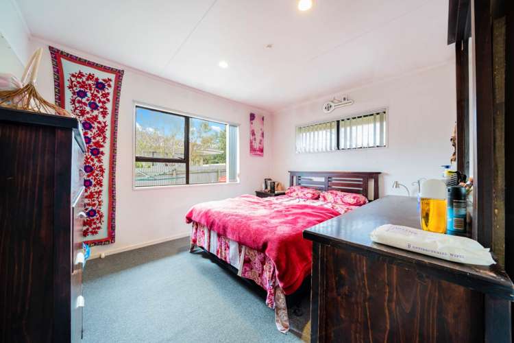 2/18 Frobisher Way Clendon Park_10