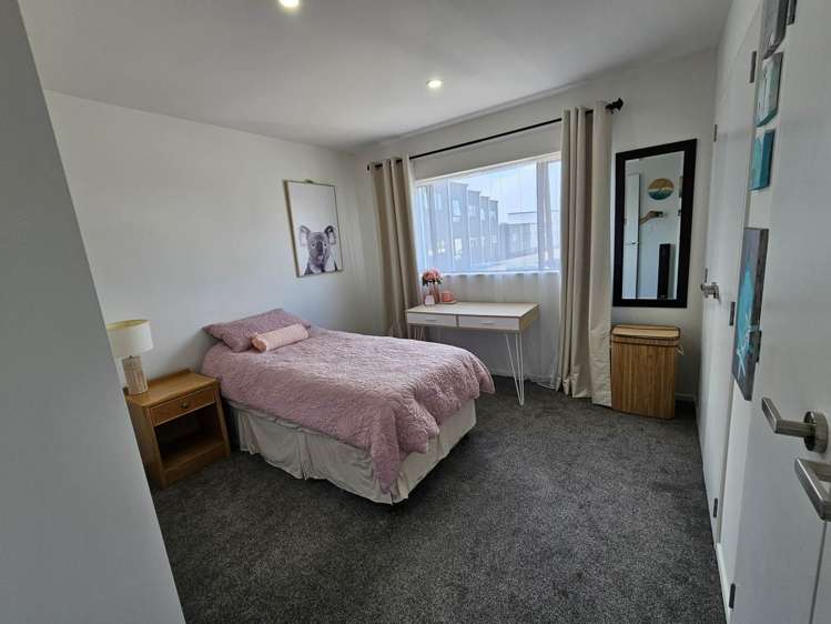 4 Creekside Way Flat Bush_13