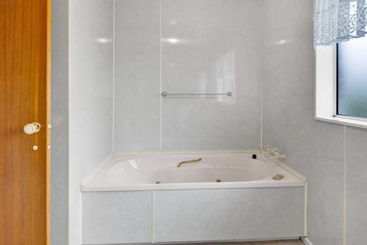 5a Surrey Street Hawera_9