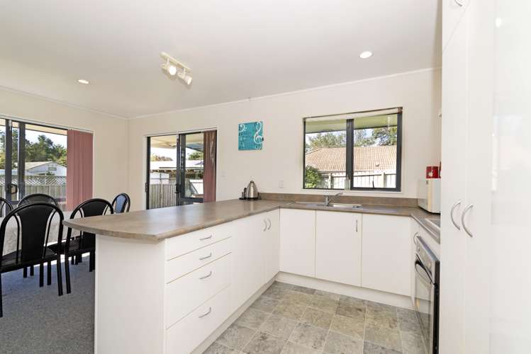 23 Cretian Crescent Henderson_6