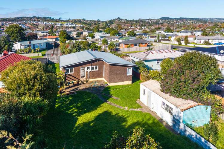 39 President Avenue Papakura_11