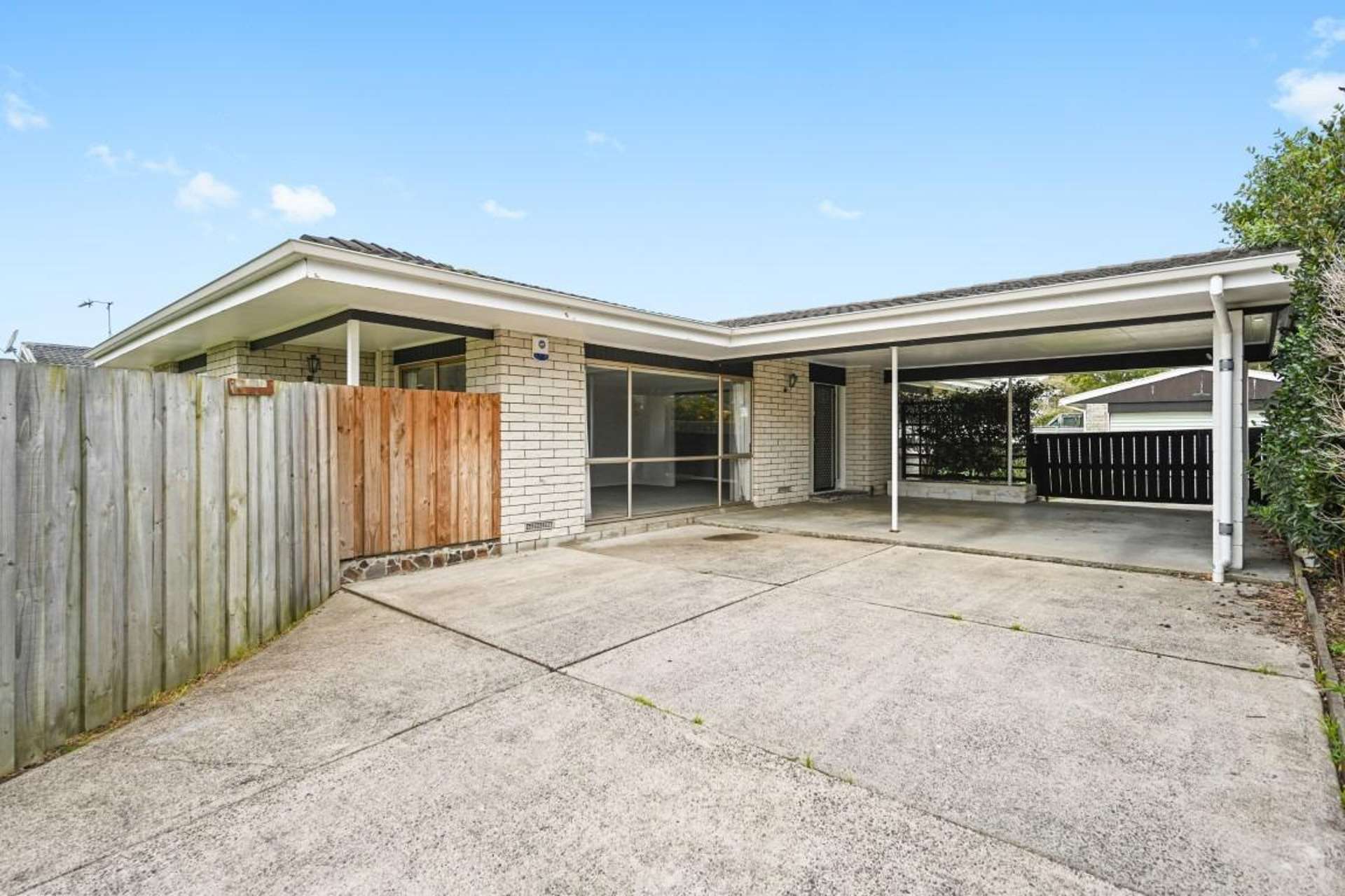 27 Chequers Ave 1053_0