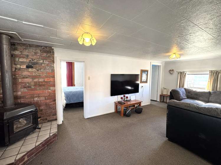 82 Salcombe Street Kaitangata_6