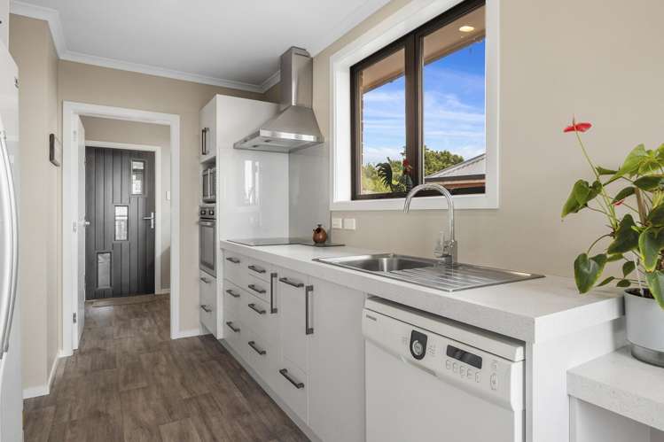 70 Cockerell Street Brockville_9