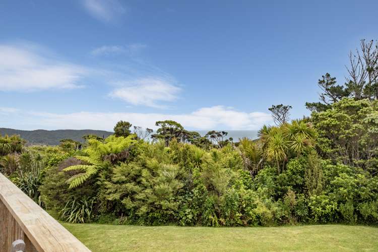 203 Piha Road Piha_37