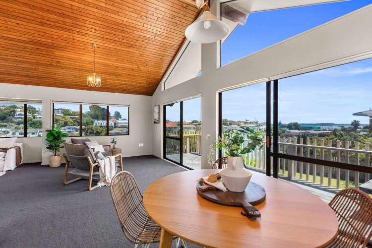 102 Pillans Road Otumoetai_13