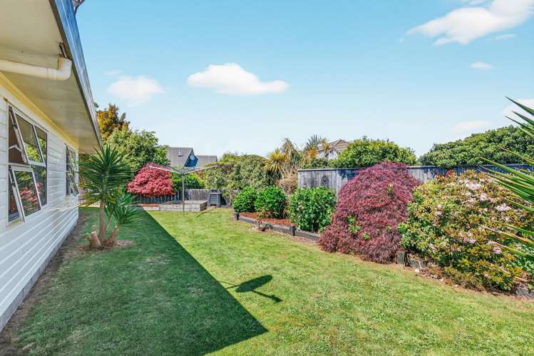 2/35 Fairview Terrace Waipahihi_24