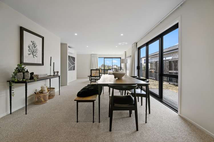 55 Probert Crescent Chartwell_5