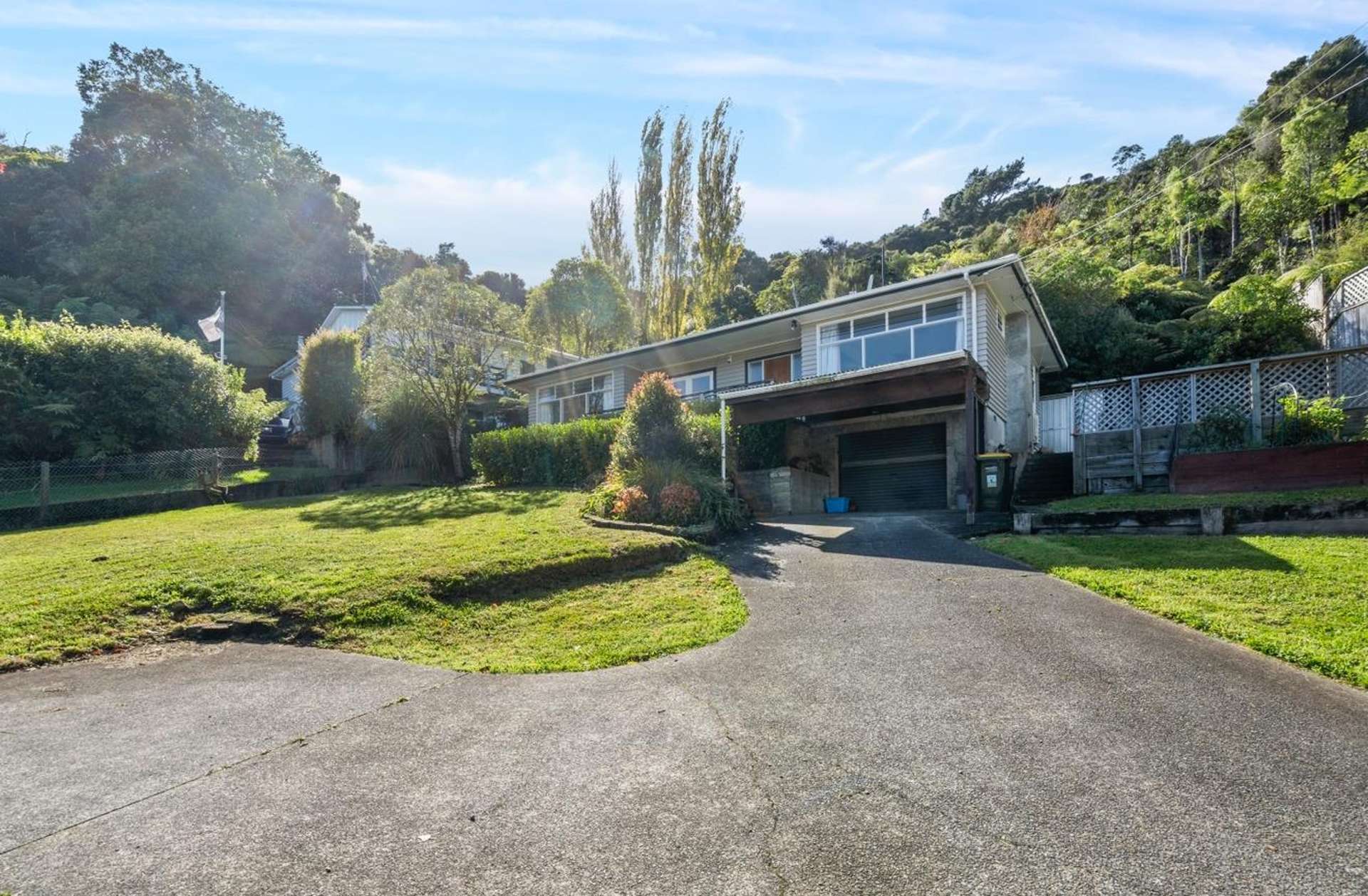 8 James Grove Stokes Valley_0