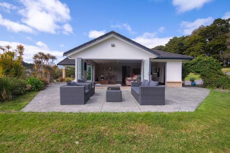 30 Lloyd Drive Wainui_16