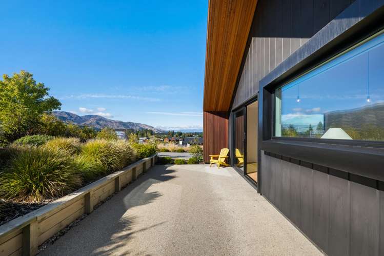 11 Sarges Way Lake Hawea_24