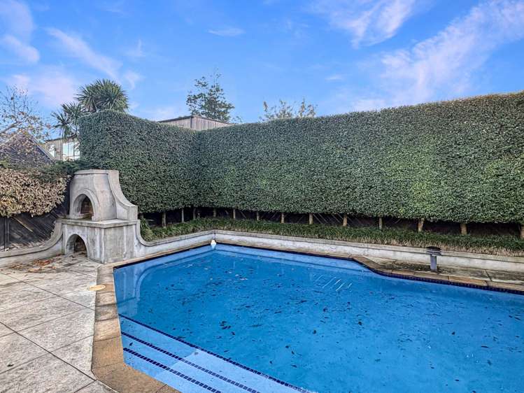 24 Hollywood Avenue Epsom_24