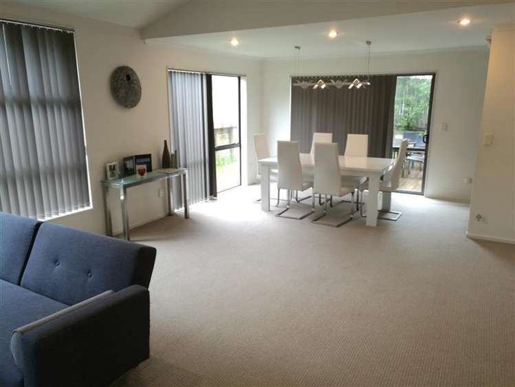 5 Warren Way Flat Bush_2