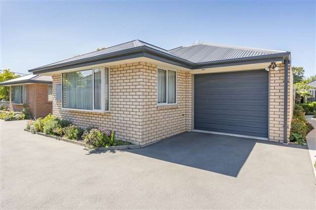 2/33 Pinehurst Crescent Russley_1