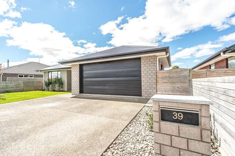 39 Sussex Road Springvale_1