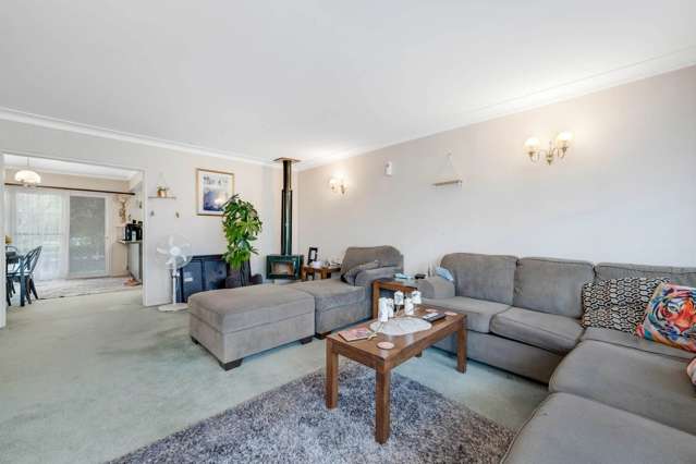 11 Fratley Avenue Farm Cove_2
